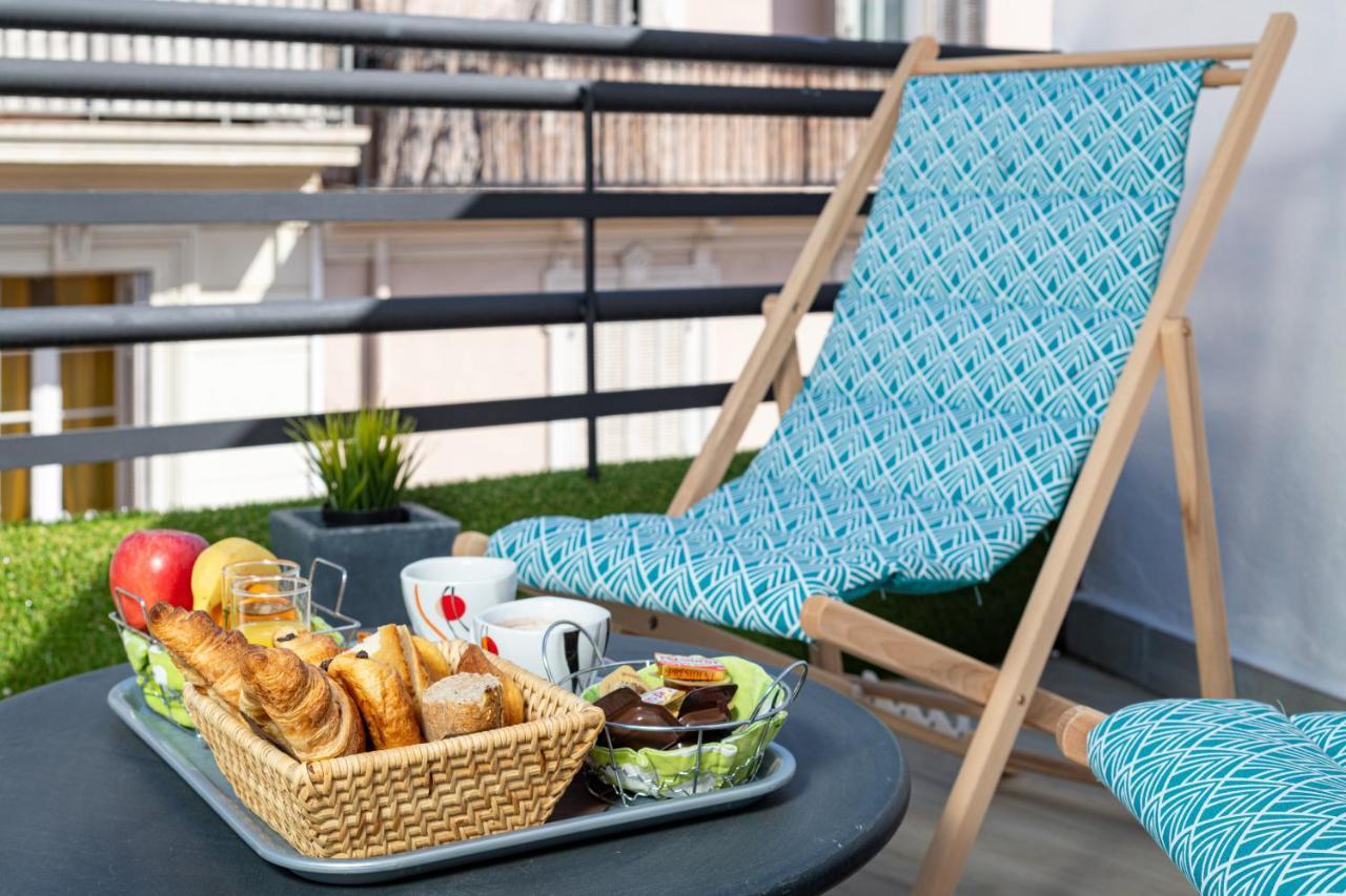 Celenya Hotel Toulon Luaran gambar