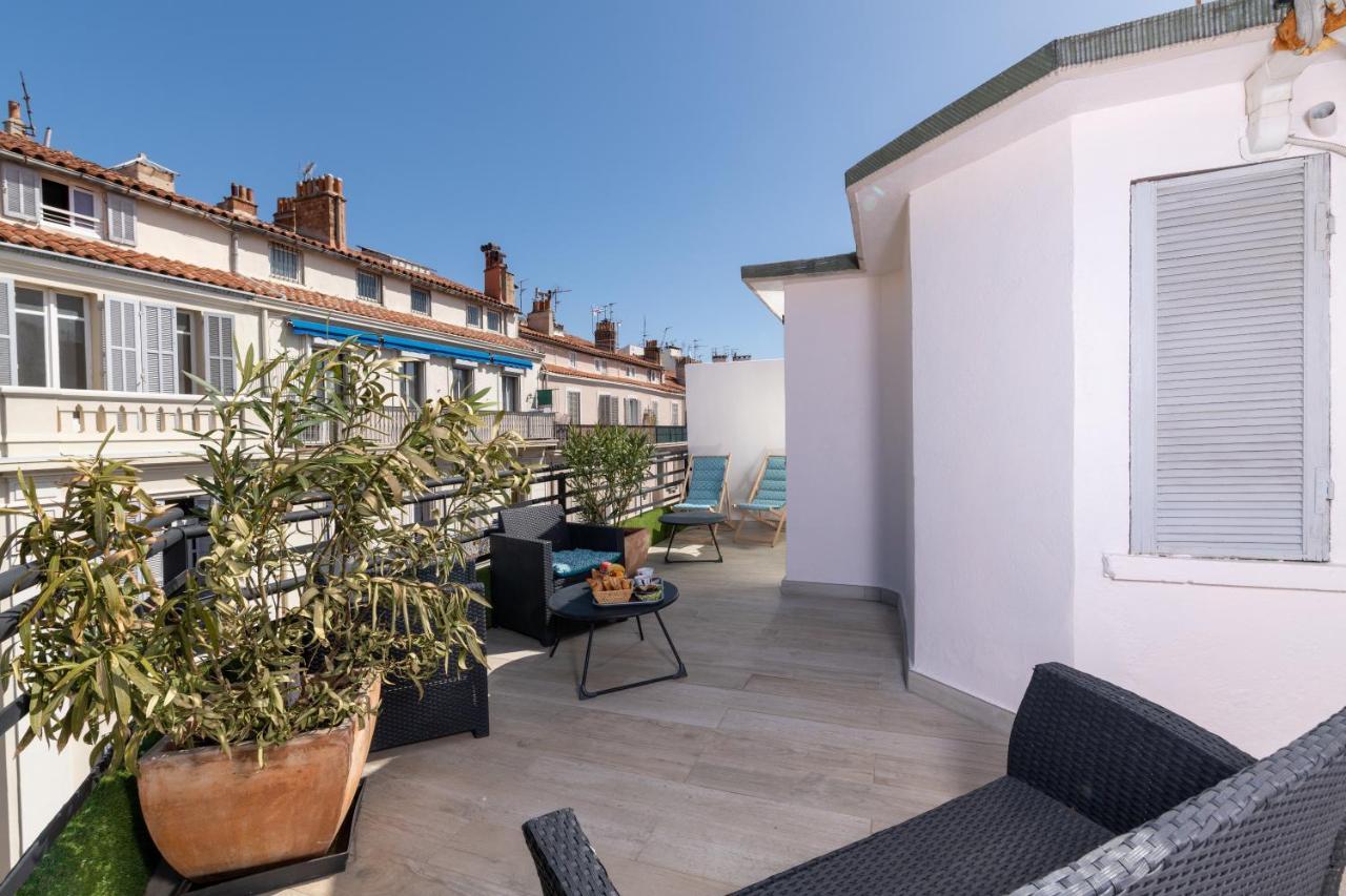 Celenya Hotel Toulon Luaran gambar