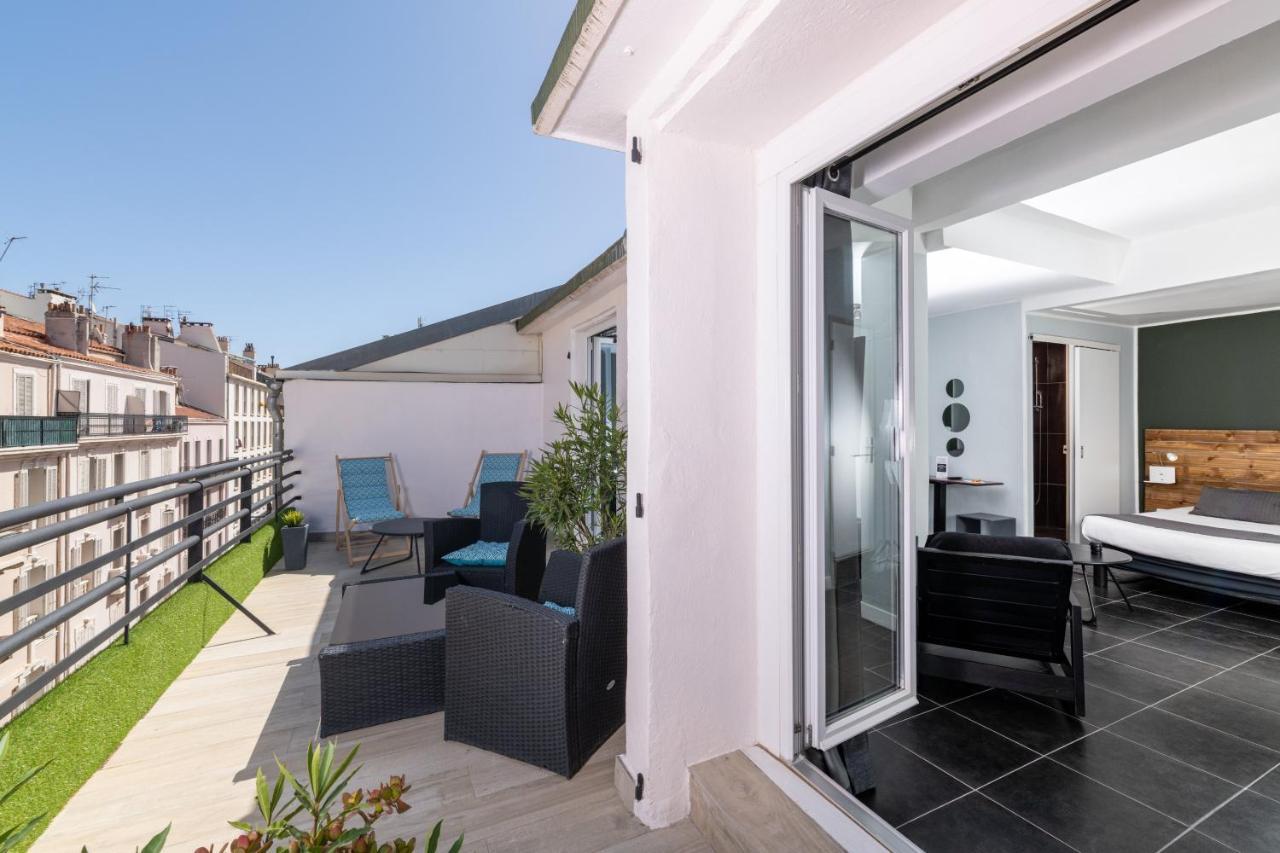 Celenya Hotel Toulon Luaran gambar
