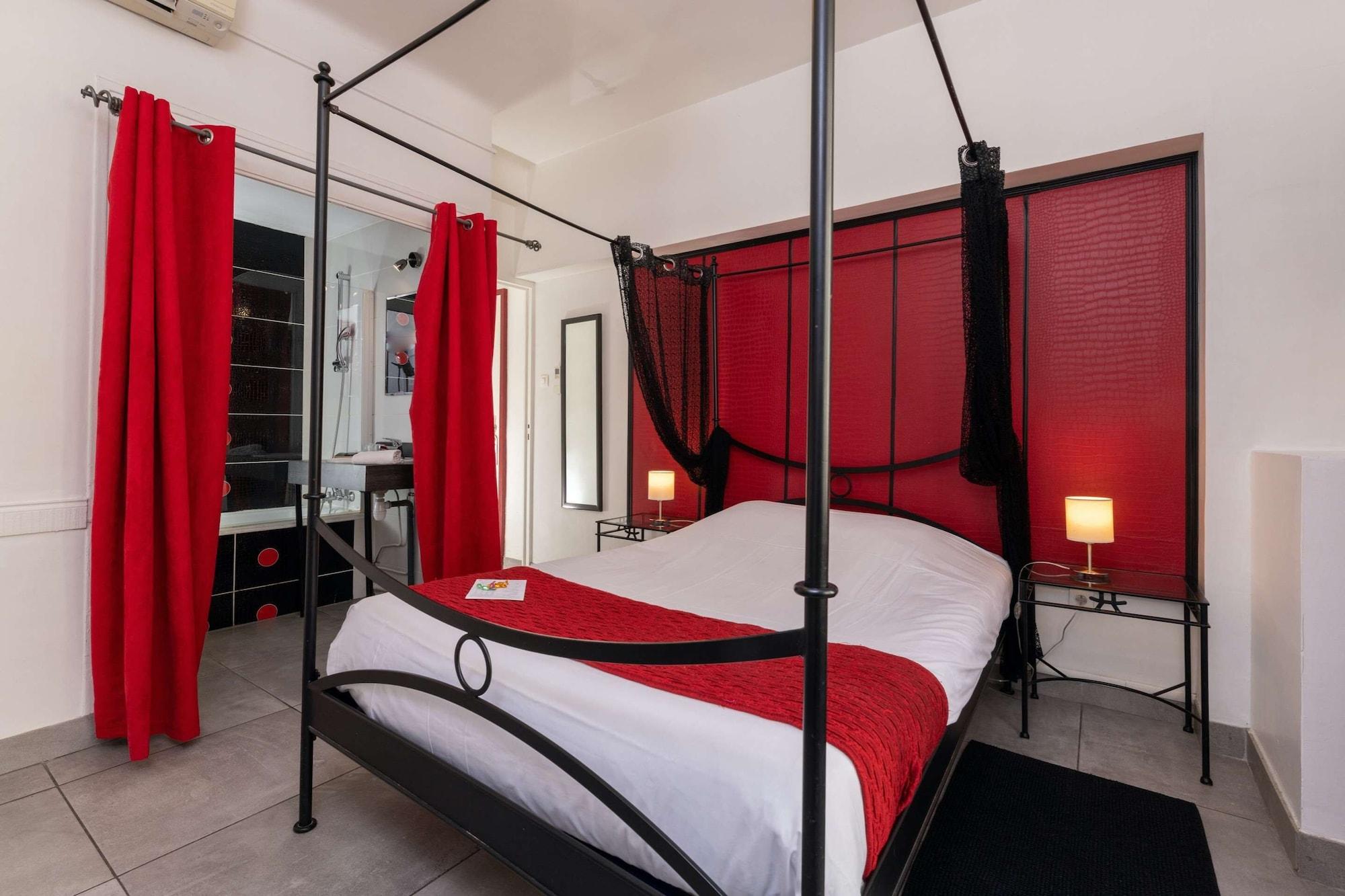 Celenya Hotel Toulon Luaran gambar