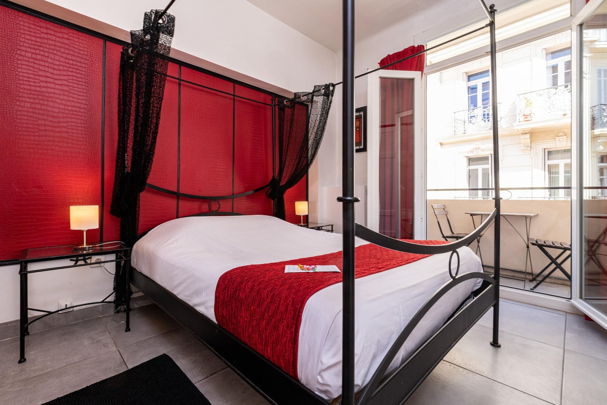 Celenya Hotel Toulon Luaran gambar