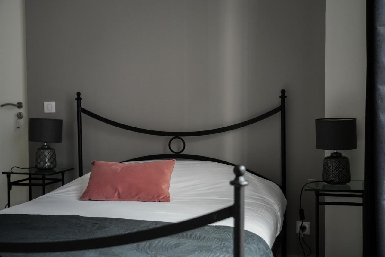 Celenya Hotel Toulon Luaran gambar