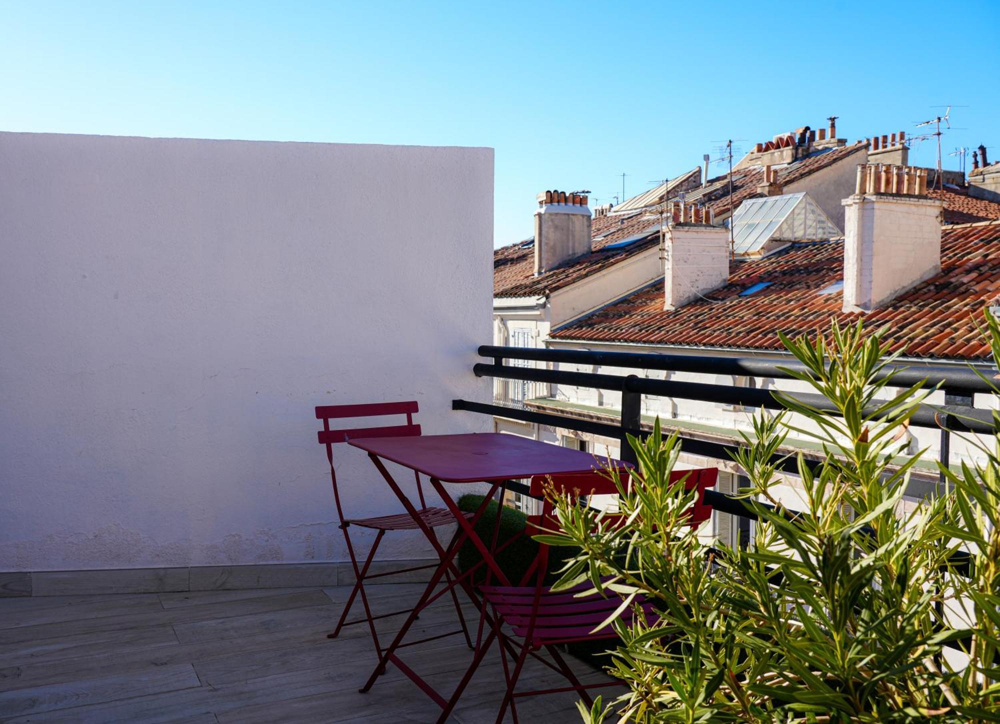 Celenya Hotel Toulon Luaran gambar